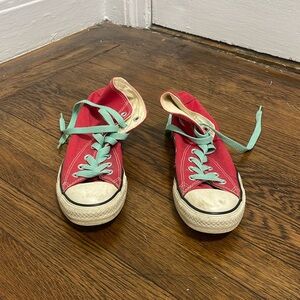 Red converse chuck taylor all stars
